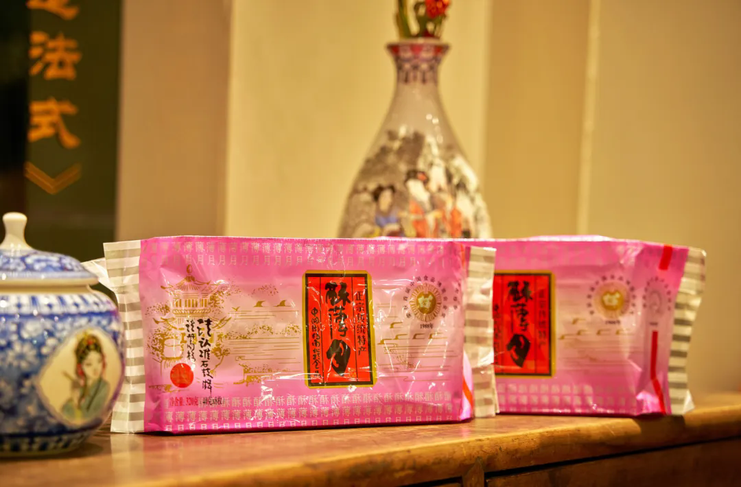 餅香月圓，正當(dāng)“食”｜南北特酥薄月，中秋佳節(jié)必備佳